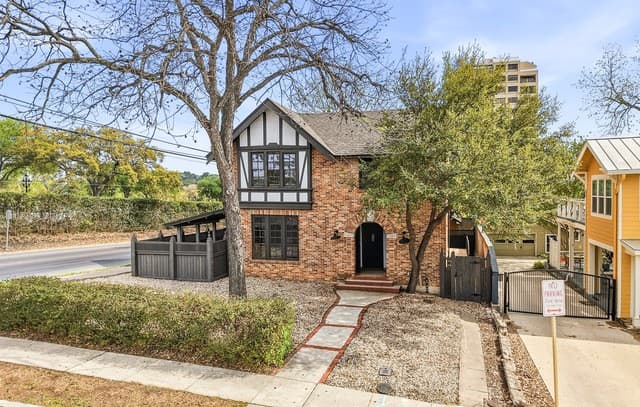 rental at 162 Davis Ct in San Antonio, TX — photo 4