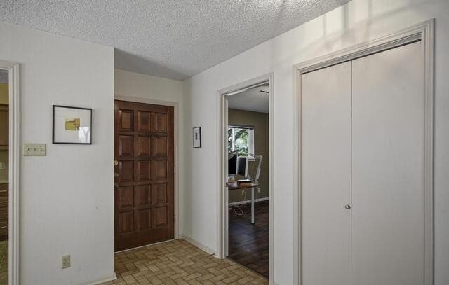 2-bedroom rental at 3715 Hunters Trail in San Antonio, TX — photo 2