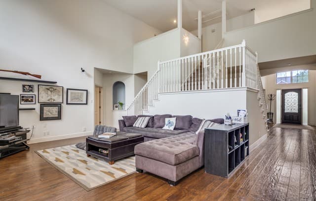 5-bedroom rental at 2519 Ox Eye in San Antonio, TX — photo 4