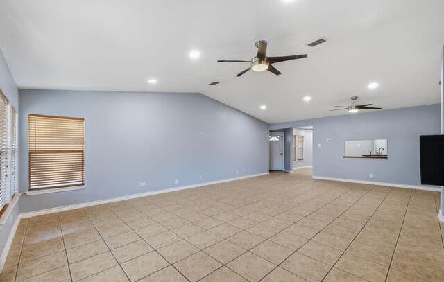 3-bedroom rental at 8950 Rich Quail in San Antonio, TX — photo 4