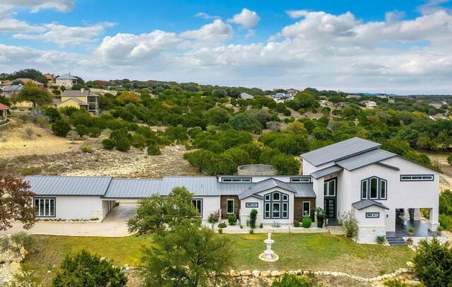 4-bedroom rental at 142 Wizard in Spring Branch, TX — photo 1
