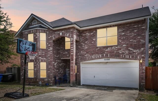 4-bedroom rental at 11158 Cedar Park in San Antonio, TX — photo 2