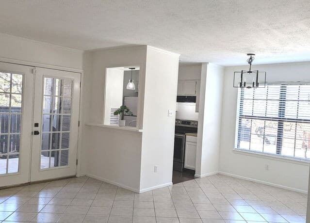 1-bedroom rental at 4212 Medical Unit 606 in San Antonio, TX — photo 4