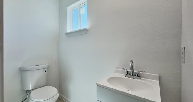 3-bedroom rental at 143 Huntington Unit 101 in San Antonio, TX — photo 5