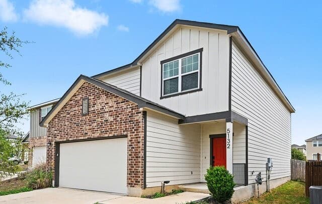 4-bedroom rental at 5132 Morning Graze in St Hedwig, TX — photo 2