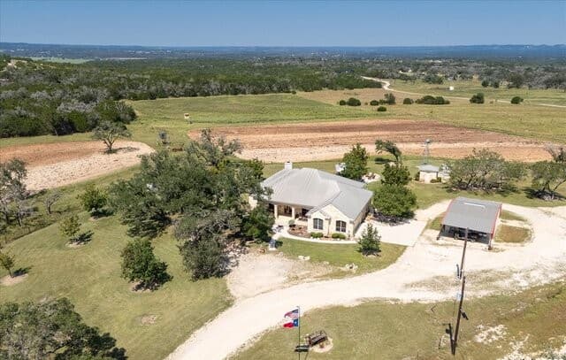3-bedroom rental at 34 Cravey Rd in Boerne, TX — photo 1