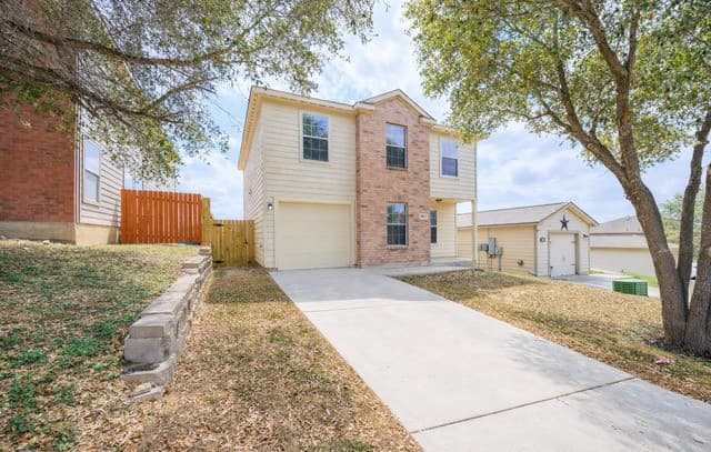 3-bedroom rental at 5851 Wildcat Canyon in San Antonio, TX — photo 1