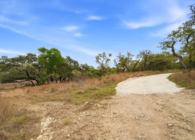 rental at 132 Fm 474 in Boerne, TX — photo 4
