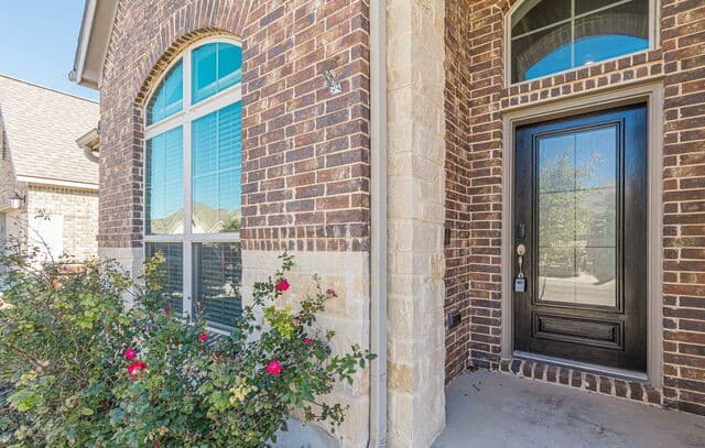 4-bedroom rental at 8826 Haystack Rd in San Antonio, TX — photo 2