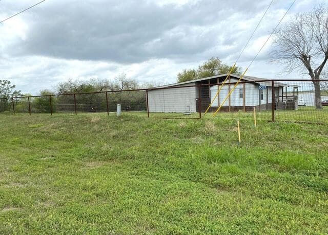 2-bedroom rental at 9075 Loop 1604 in Elmendorf, TX — photo 1