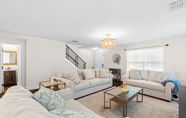 4-bedroom rental at 11036 Kimes Park Dr in San Antonio, TX — photo 4