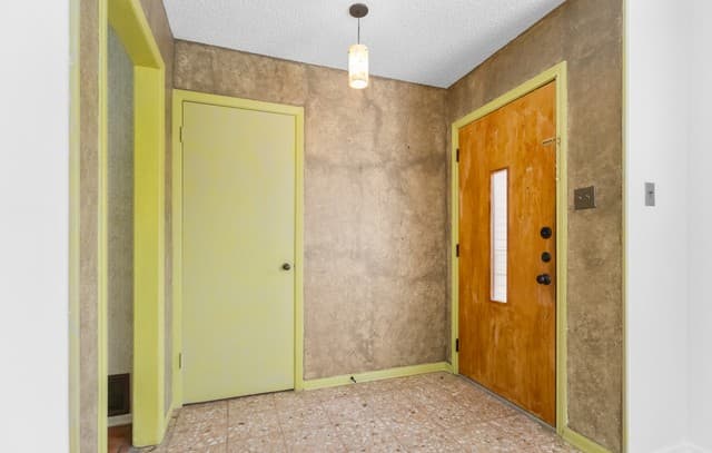 2-bedroom rental at 123 Westchester Dr in San Antonio, TX — photo 5