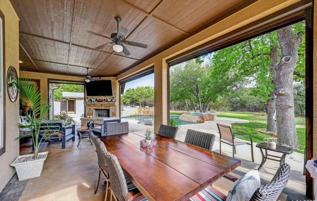 4-bedroom rental at 101 La Rosa Drive in Blanco, TX — photo 3