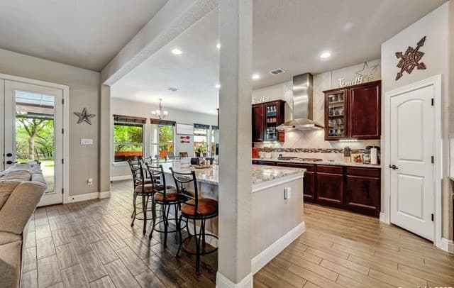 4-bedroom rental at 101 La Rosa Drive in Blanco, TX — photo 5