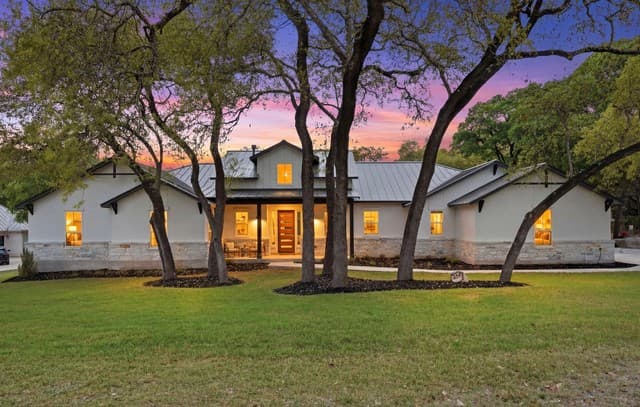 4-bedroom rental at 259 Shepherds Crook in Helotes, TX — photo 1