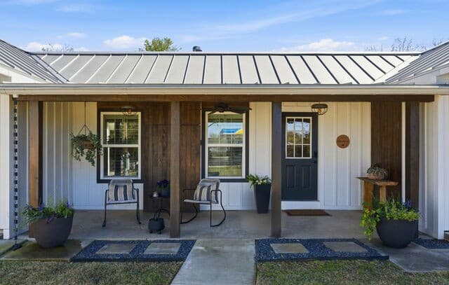 2-bedroom rental at 903 Front St. in Comfort, TX — photo 3