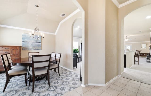 4-bedroom rental at 14411 High Plains Dr in San Antonio, TX — photo 3