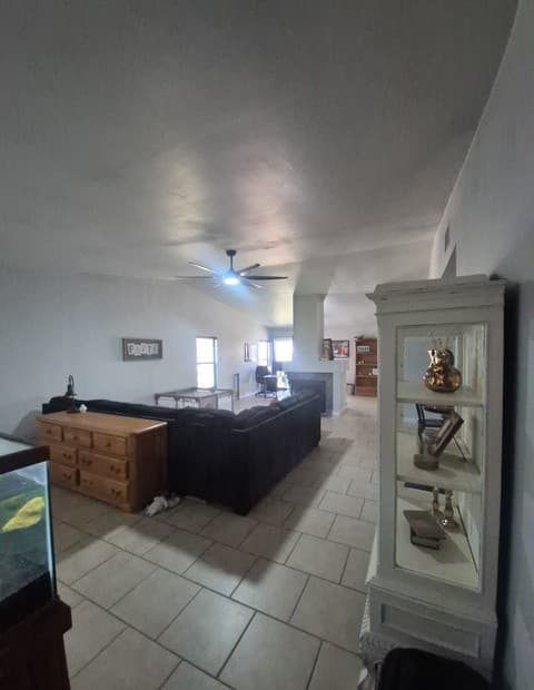 3-bedroom rental at 15011 Enchanted Castle in San Antonio, TX — photo 4