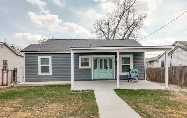 3-bedroom rental at 124 Nelson Ave in San Antonio, TX — photo 1