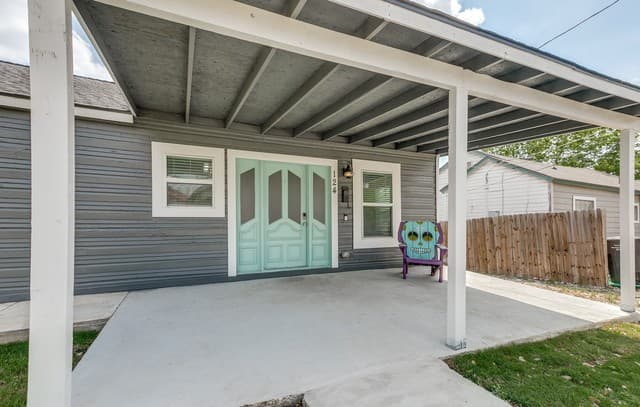 3-bedroom rental at 124 Nelson Ave in San Antonio, TX — photo 2