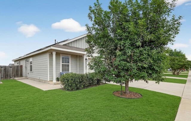 2-bedroom rental at 6407 Delgado in San Antonio, TX — photo 3