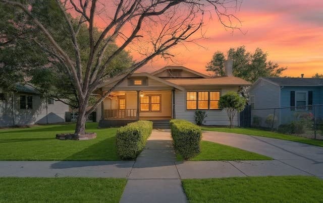 4-bedroom rental at 806 Kayton Ave in San Antonio, TX — photo 1
