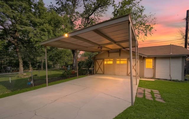 4-bedroom rental at 806 Kayton Ave in San Antonio, TX — photo 4