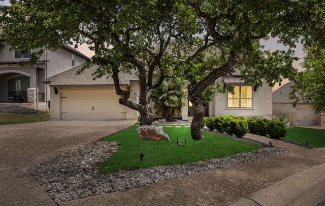 5-bedroom rental at 231 Shannon Circle in San Antonio, TX — photo 2