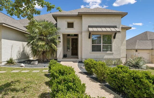 5-bedroom rental at 231 Shannon Circle in San Antonio, TX — photo 5