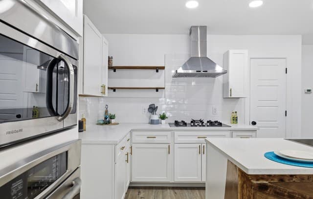 4-bedroom rental at 551 Merritt in San Antonio, TX — photo 1