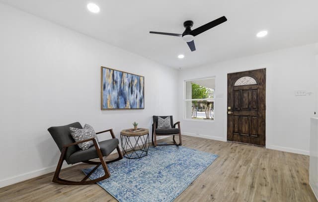 4-bedroom rental at 551 Merritt in San Antonio, TX — photo 4