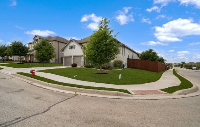 4-bedroom rental at 6549 Crockett Cove in Schertz, TX — photo 3