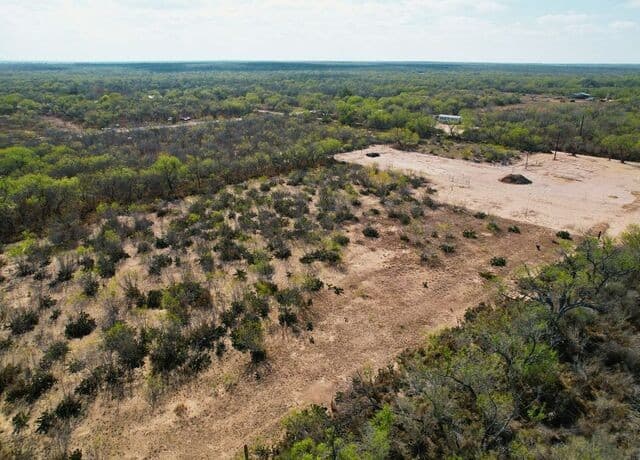 rental at 0 3rd St in Christine, TX — photo 1