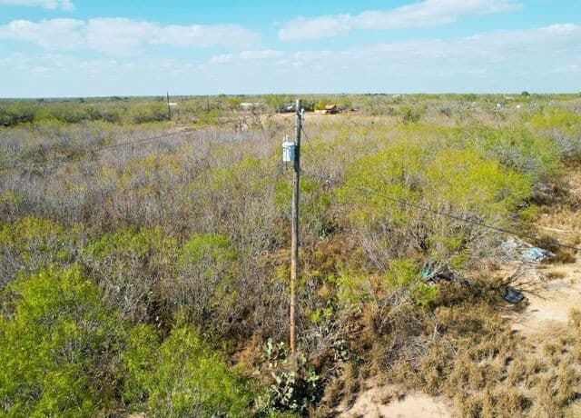 rental at 0 3rd St in Christine, TX — photo 3