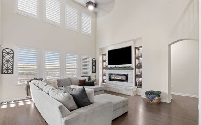 4-bedroom rental at 12106 White River in San Antonio, TX — photo 5
