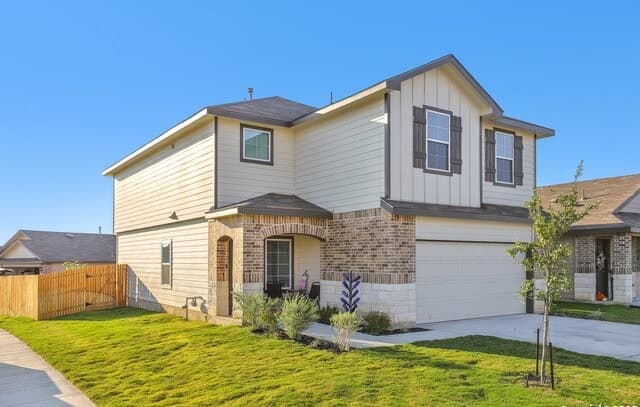 4-bedroom rental at 116 Middle Green in Floresville, TX — photo 4