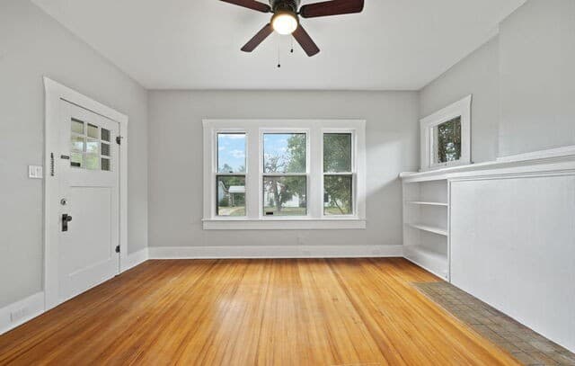 2-bedroom rental at 627 W Mulberry Ave in San Antonio, TX — photo 4