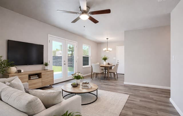 3-bedroom rental at 4703 Castle in San Antonio, TX — photo 3