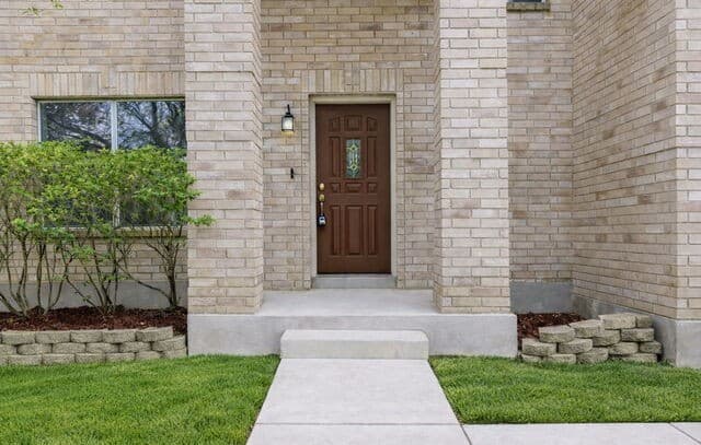 5-bedroom rental at 4750 Bending Grove in San Antonio, TX — photo 3