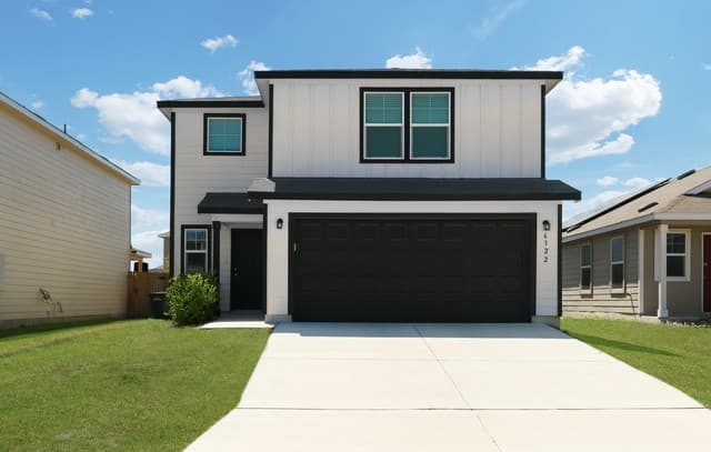 4-bedroom rental at 6322 Sycamore Run in San Antonio, TX — photo 2
