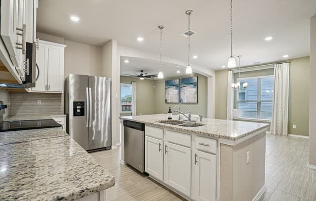 4-bedroom rental at 7615 Champion Creek in San Antonio, TX — photo 3