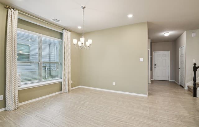 4-bedroom rental at 7615 Champion Creek in San Antonio, TX — photo 5