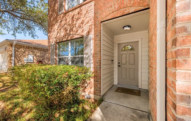 4-bedroom rental at 1651 Mountain Brk in Schertz, TX — photo 4