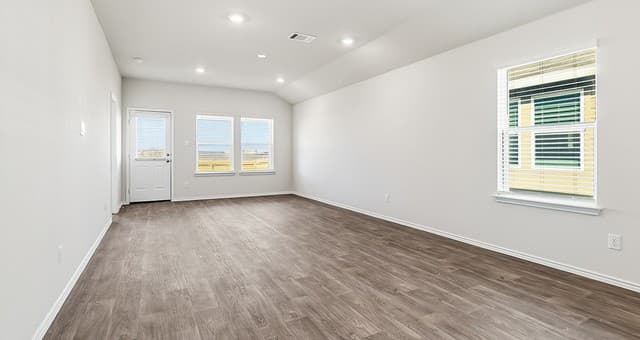 4-bedroom rental at 10718 Dazzle in San Antonio, TX — photo 4