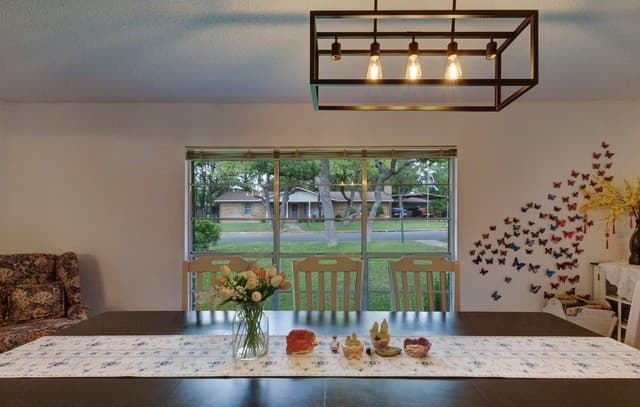 4-bedroom rental at 308 Tanglewood in Fredericksburg, TX — photo 4