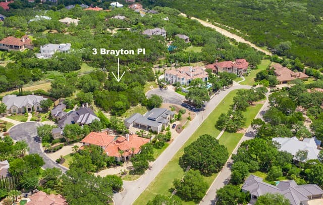 rental at 3 Brayton Place in San Antonio, TX — photo 1