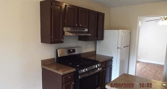 4-bedroom rental at 5922 Brambletree in San Antonio, TX — photo 5