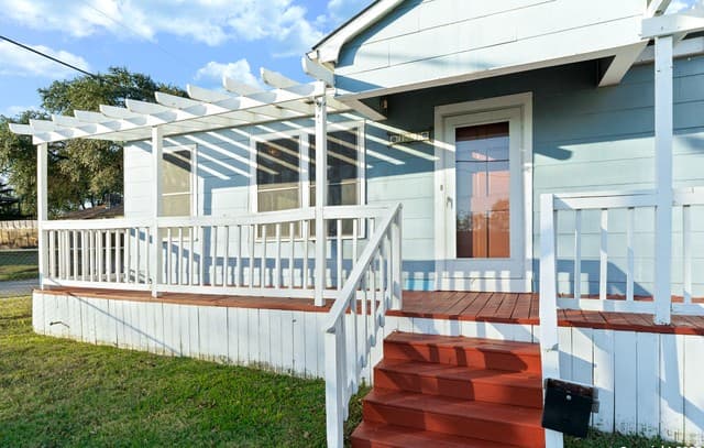 3-bedroom rental at 103 Cosgrove in San Antonio, TX — photo 3