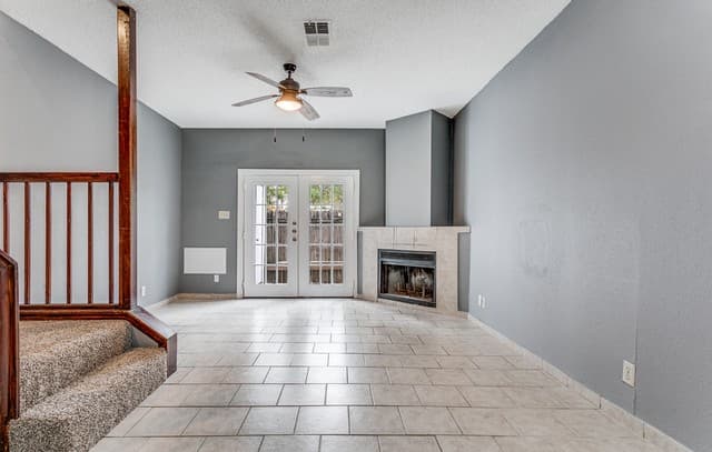 2-bedroom rental at 12225 Magnolia Blossom in San Antonio, TX — photo 5