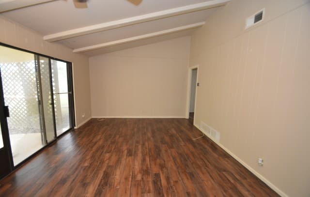 3-bedroom rental at 823 Highgate in Universal City, TX — photo 3